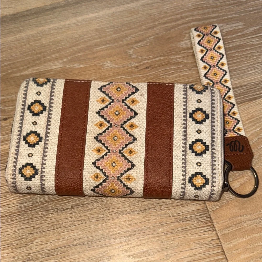 Wrangler Multicolor Patterned Wallet with Wristlet - Picture 2 of 3